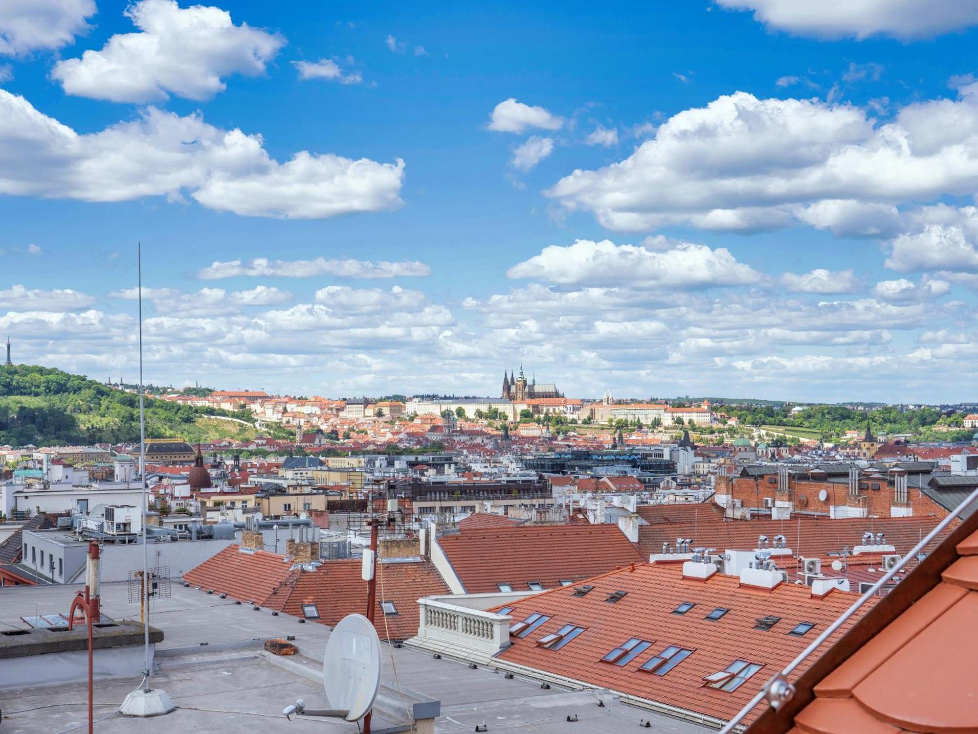 Ea Moment Self Check-in 4* Prag