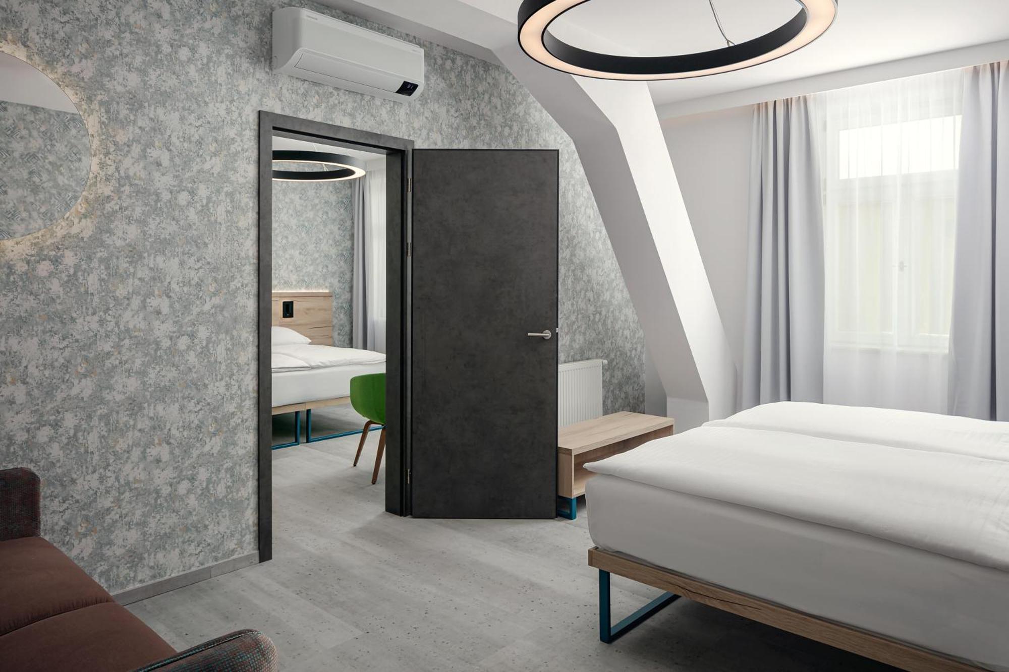 Ea Moment Self Check-in Hotel Prag
